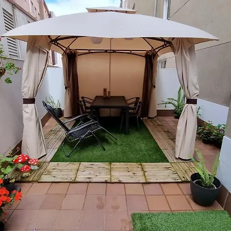 Apartment-sleeps6-parking-terrace