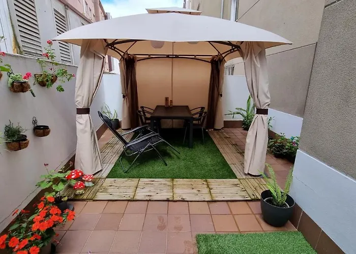 Apartment-sleeps6-parking-terrace